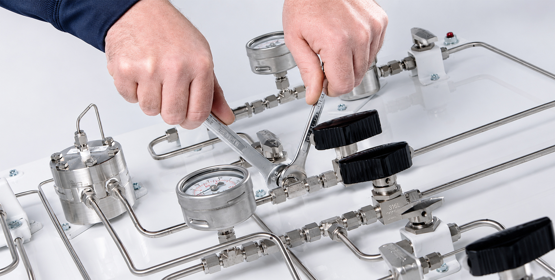 Reliable Components · Integrated Systems<br/>Practical Service